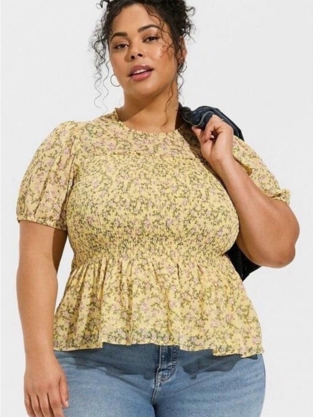 TORRID Chiffon Ruffle Mock Neck Smocked Crop TopSize 2 18/20 Yellow Floral